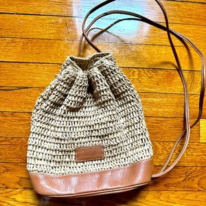 ENZO Angiolini straw bucket bag